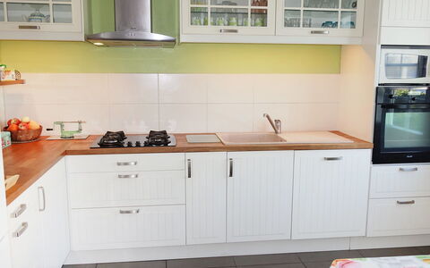Sables Blancs: Countertop, Küche, Zimmer, Eigentum, Cabinetry, Möbel, Interior Design, Haus, Gebäude, Fussboden