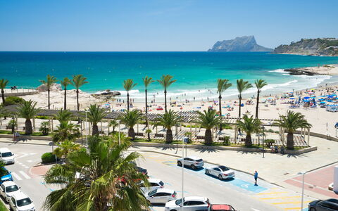 Pla del Mar: Wasser, Himmel, Wasservorräte, Pflanze, Azurblau, Natürliche Landschaft, Baum, Strand, Küsten Und Ozeanische Forms, See