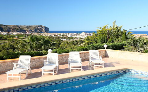 Sara: Schwimmbad, Eigentum, Grundeigentum, Resort, Azurblau, Haus, Estate, Gebäude, Urlaub, Villa