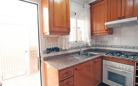 Tamarit Beach: Eigentum, Countertop, Zimmer, Küche, Cabinetry, Möbel, Gebäude, Grundeigentum, Zuhause, Haus