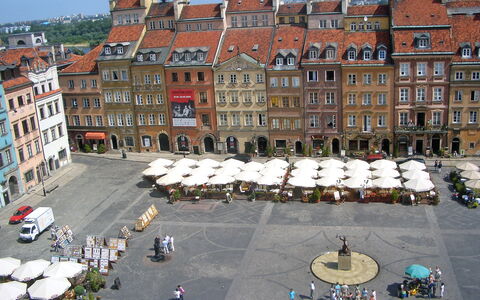 Rynek Starego Miasta: Stadtplatz, Stadt, Menschliche Siedlung, Öffentlicher Raum, Gebäude, \Stadt, Mischnutzung, Plaza, Nachbarschaft, Urban Design