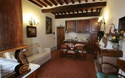 Girasole: Eigentum, Zimmer, Gebäude, Möbel, Interior Design, Grundeigentum, Haus, Estate, Villa, Wohnzimmer