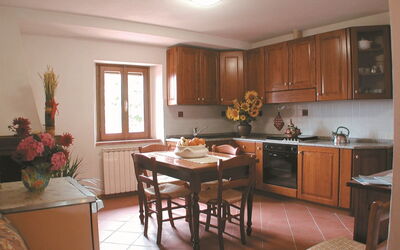 Il Mirtillo: Zimmer, Möbel, Cabinetry, Küche, Countertop, Eigentum, Gebäude, Interior Design, Haus, Zuhause