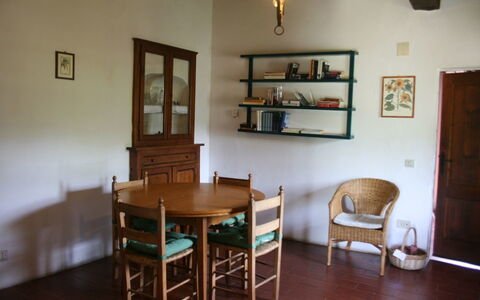 Agriturismo Bevignano: Zimmer, Eigentum, Möbel, Gebäude, Esszimmer, Interior Design, Haus, Tabelle, Fussboden, Grundeigentum