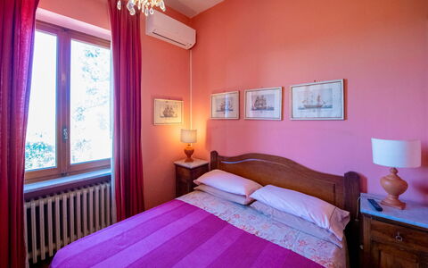 Casa Grion: Interior Design, Wand, Möbel, Schlafzimmer, Bett, Bettdecke, Textil, Linens, Fussboden, Zimmer