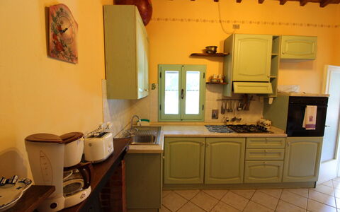 Pagliazzone: Zimmer, Eigentum, Möbel, Interior Design, Gebäude, Haus, Badezimmer, Fussboden, Die Architektur, Sinken