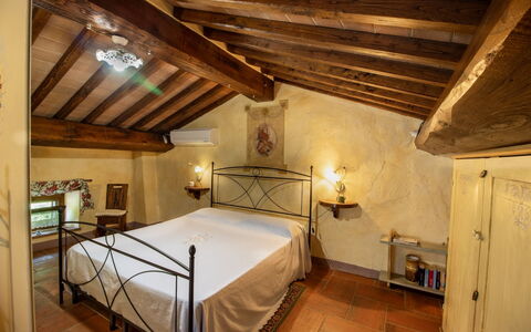 La Casa di Pino: Interior Design, Flooring, Decke, Möbel, Fussboden, Zimmer, Schlafzimmer, Beleuchtung, Bett, Light Fixture