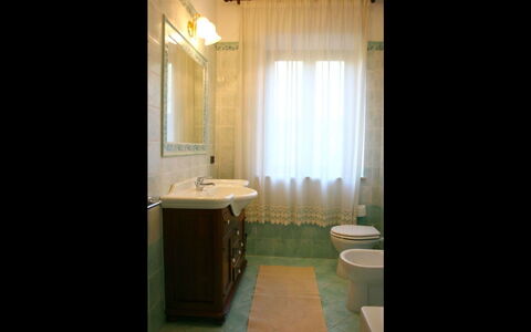 Casa Felice: Zimmer, Badezimmer, Eigentum, Interior Design, Möbel, Gebäude, Fussboden, Haus, Armatur, Die Architektur