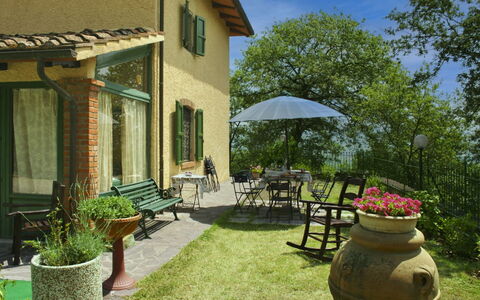 La Rogaia: Regenschirm, Möbel, Gartenmöbel, Schatten, Stuhl, Tisch Im Freien, Blumentopf, Schwimmbad, Design, Zimmerpflanze