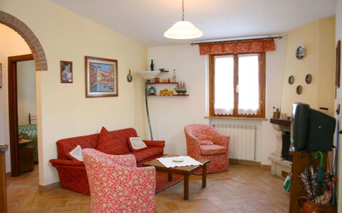 Podere San Bono: Zimmer, Eigentum, Möbel, Gebäude, Wohnzimmer, Interior Design, Haus, Fussboden, Grundeigentum, Die Architektur