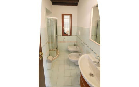 Villino Alba: Flooring, Fussboden, Armatur, Bad Sink, Interior Design, Badezimmer, Sinken, Installation, Zapfhahn, Zimmer