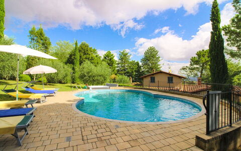 Villino Alba: Schwimmbad, Resort, Gartenmöbel, Schatten, Garten, Eco Hotel, Landscaping, Hazienda, Estate, Hinterhof