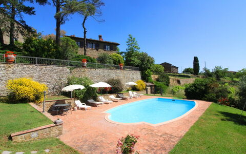 Villa Verniana: Pflanze, Wasser, Himmel, Gebäude, Schwimmbad, Baum, Natur, Botanik, Die Architektur, Grundstueck