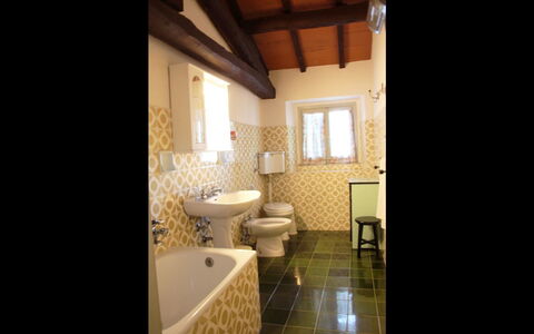 Villa Verniana: Zimmer, Eigentum, Badezimmer, Gebäude, Interior Design, Die Architektur, Haus, Fussboden, Daylighting, Möbel