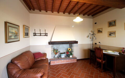 Agriturismo Arcobaleno: Zimmer, Eigentum, Gebäude, Möbel, Wohnzimmer, Interior Design, Decke, Haus, Fussboden, Grundeigentum