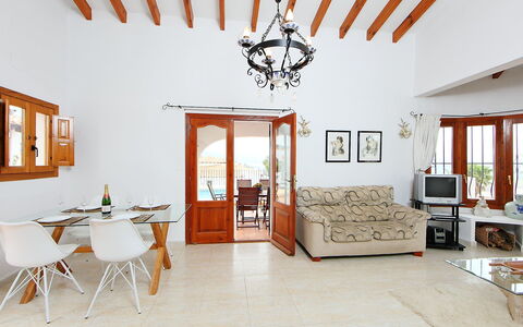 Esperanza: Zimmer, Eigentum, Decke, Interior Design, Gebäude, Möbel, Haus, Fussboden, Wand, Grundeigentum