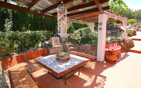 Casa Gran Sorolla: Eigentum, Pergola, Gebäude, Grundeigentum, Haus, Terrasse, Hinterhof, Zimmer, Baum, Die Architektur