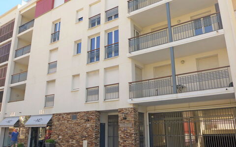 Cavalaire 170: Gebäude, Eigentum, Wohnung, Die Architektur, Nachbarschaft, Wohngebiet, Grundeigentum, Haus, Mischnutzung, Fassade