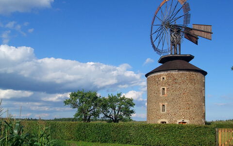 Ruprechtovský Mlýn: Himmel, Wolke, Pflanze, Natur, Natürlichen Umgebung, Natürliche Landschaft, Vegetation, Gras