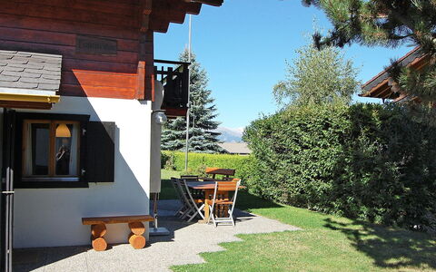 Coucordin: Eigentum, Haus, Zuhause, Grundeigentum, Gebäude, Garten, Hinterhof, Gras, Die Architektur, Hütte