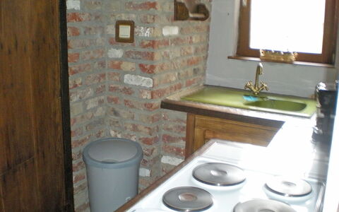 Ma Campagne: Zimmer, Eigentum, Badezimmer, Sinken, Fliese, Fussboden, Haus, Bad Sink, Armatur, Interior Design