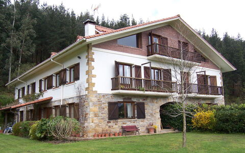 Urdaibai: Haus, Eigentum, Zuhause, Gebäude, Grundeigentum, Estate, Die Architektur, Wohngebiet, Hütte, Dach