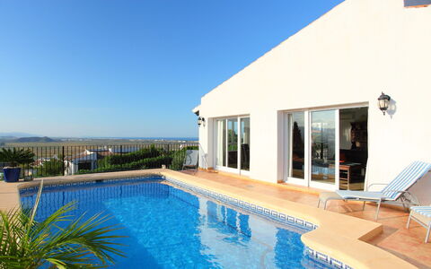 Isabel: Eigentum, Haus, Schwimmbad, Gebäude, Grundeigentum, Zuhause, Villa, Die Architektur, Estate, Resort