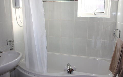 Ewan'S: Badewanne, Armatur, Zapfhahn, Eigentum, Fotografieren, Weiss, Badezimmer, Schwarz, Dusche