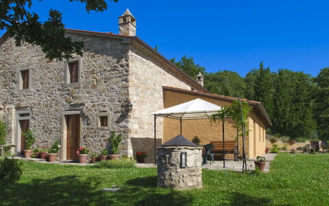 Casa la Primula: Haus, Zuhause, Hütte, Dach, Estate, Bauernhaus, Tür, Landscaping, Garten, Villa