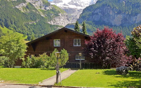 Chalet Almis 5: Bergforms, Berg, Gebirge, Eigentum, Alpen, Haus, Zuhause, Natürliche Landschaft, Hochland, Grundeigentum