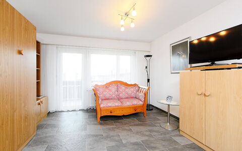 Zermatt 30: Zimmer, Eigentum, Möbel, Schlafzimmer, Bett, Fussboden, Gebäude, Bettdecke, Interior Design, Grundeigentum
