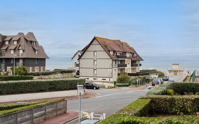 Deauville-Trouville 204: Gebäude, Wohngebiet, Haus, Zuhause, Dach, Nachbarschaft, Menschliche Siedlung, Vorort, Urban Design, Estate
