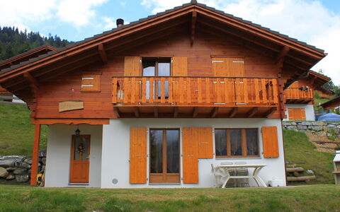 Elorian: Haus, Eigentum, Gebäude, Zuhause, Hütte, Dach, Fassade, Grundeigentum, Abstellgleis, Bauernhaus