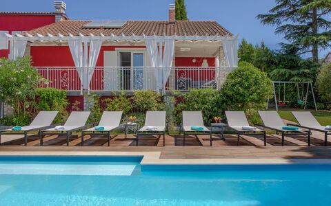 Villa Puntizela: Eigentum, Haus, Schwimmbad, Gebäude, Grundeigentum, Zuhause, Villa, Resort, Wohngebiet, Estate