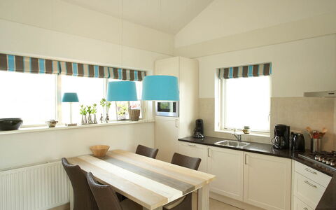 Krekt Oer 'T Wetter: Eigentum, Zimmer, Möbel, Interior Design, Gebäude, Küche, Haus, Cabinetry, Decke, Grundeigentum