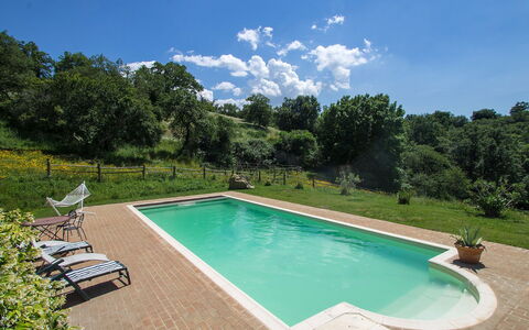 Casalini: Schwimmbad, Eigentum, Grundeigentum, Haus, Wasser, Zuhause, Gras, Freizeit, Estate, Urlaub