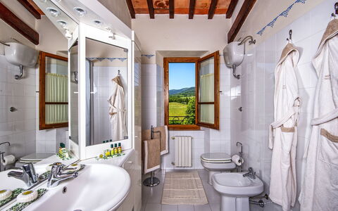Podere Sant'angelo: Eigentum, Badezimmer, Zimmer, Gebäude, Interior Design, Grundeigentum, Haus, Estate, Die Architektur, Zuhause