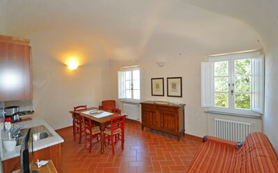 Dante 5: Zimmer, Eigentum, Gebäude, Fussboden, Möbel, Haus, Hartholz, Grundeigentum, Interior Design, Holzboden