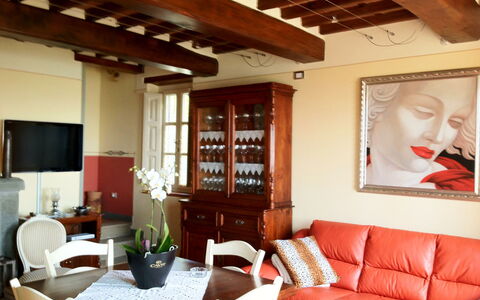 Nel Guasto: Wohnzimmer, Zimmer, Interior Design, Eigentum, Möbel, Gebäude, Decke, Zuhause, Haus, Wand