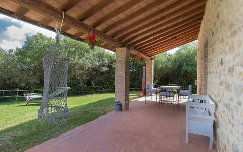 Sweet Maremma: Eigentum, Grundeigentum, Gebäude, Terrasse, Veranda, Haus, Garten, Hinterhof, Estate, Zimmer
