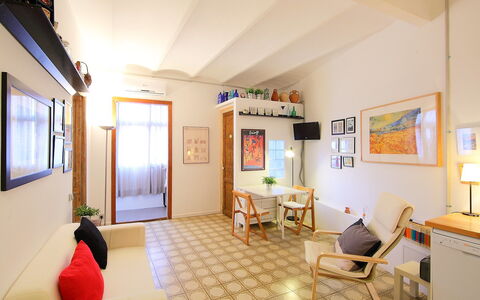 Eixample Dret Valencia Cartagena: Eigentum, Zimmer, Gebäude, Interior Design, Haus, Möbel, Grundeigentum, Fussboden, Wohnzimmer, Die Architektur