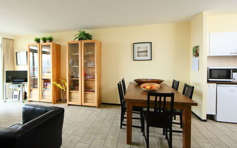 Bredene 301: Zimmer, Eigentum, Möbel, Interior Design, Gebäude, Fussboden, Haus, Decke, Gelb, Grundeigentum