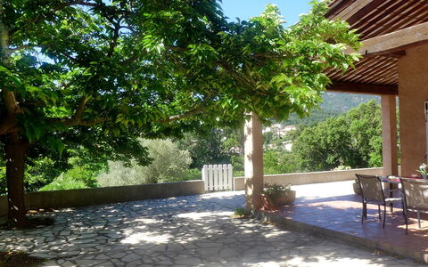 Roumagnac: Eigentum, Gebäude, Grundeigentum, Haus, Hütte, Terrasse, Baum, Hof, Hinterhof, Zuhause