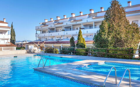 Residencial Gran Sol: Wasser, Himmel, Pflanze, Gebäude, Schwimmbad, Azurblau, Fenster, Aqua, Baum, Freizeit