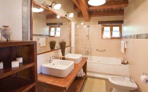 Gelci: Badezimmer, Zimmer, Eigentum, Gebäude, Interior Design, Sinken, Armatur, Badezimmerschrank, Haus, Möbel
