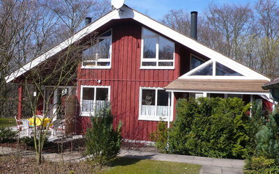 Extertal 130: Pflanze, Himmel, Eigentum, Gebäude, Fenster, Haus, Hütte, Baum, Grundstueck, Holz