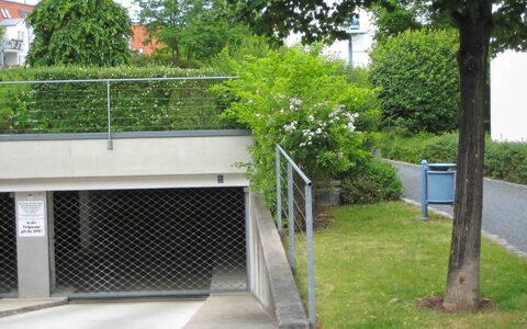 Kamelienweg: Eigentum, Baum, Die Architektur, Haus, Grundeigentum, Gras, Strauch, Wohngebiet, Gebäude, Pflanze
