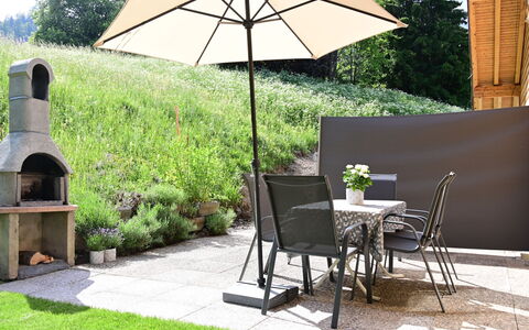 Paisible: Pflanze, Tabelle, Eigentum, Möbel, Natur, Baum, Botanik, Schatten, Gartenmöbel, Tisch Im Freien