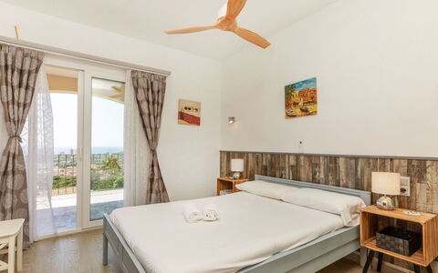 Playa de Aro 511: Möbel, Holz, Interior Design, Schlafzimmer, Bett, Fussboden, Flooring, Wohnung, Zuhause, Bedding