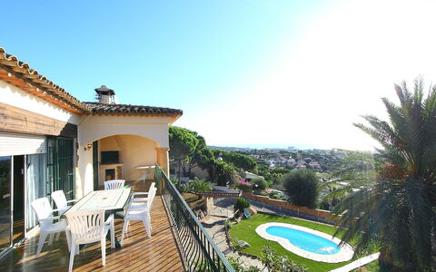 Playa de Aro 511: Eigentum, Gebäude, Haus, Grundeigentum, Villa, Resort, Estate, Zuhause, Schwimmbad, Wohnung
